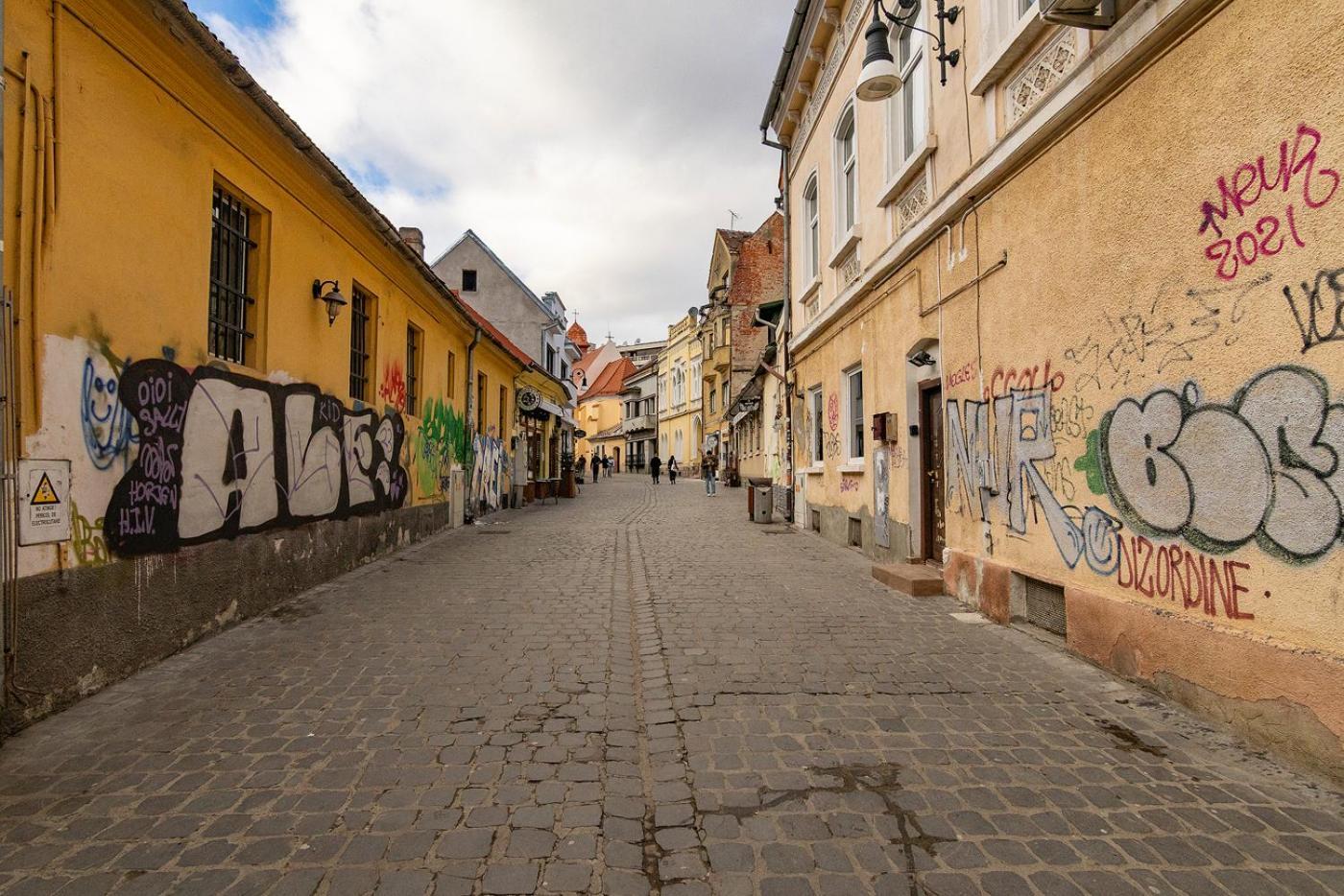 Old Town By Mm Host Apartment Brasov Luaran gambar