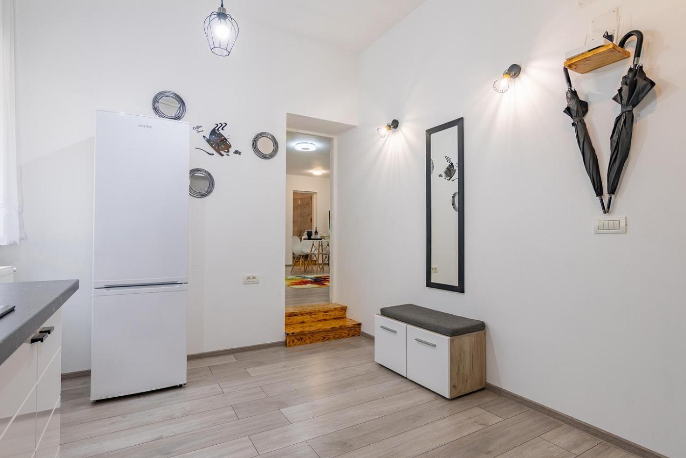Old Town By Mm Host Apartment Brasov Luaran gambar
